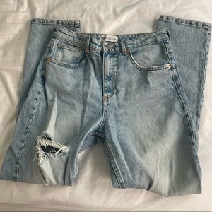 zara distressed high waisted mom jeans tapered in light blue